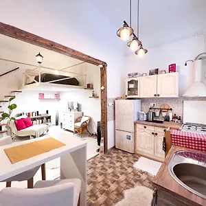 Apartman New Flower Garden, Budapest